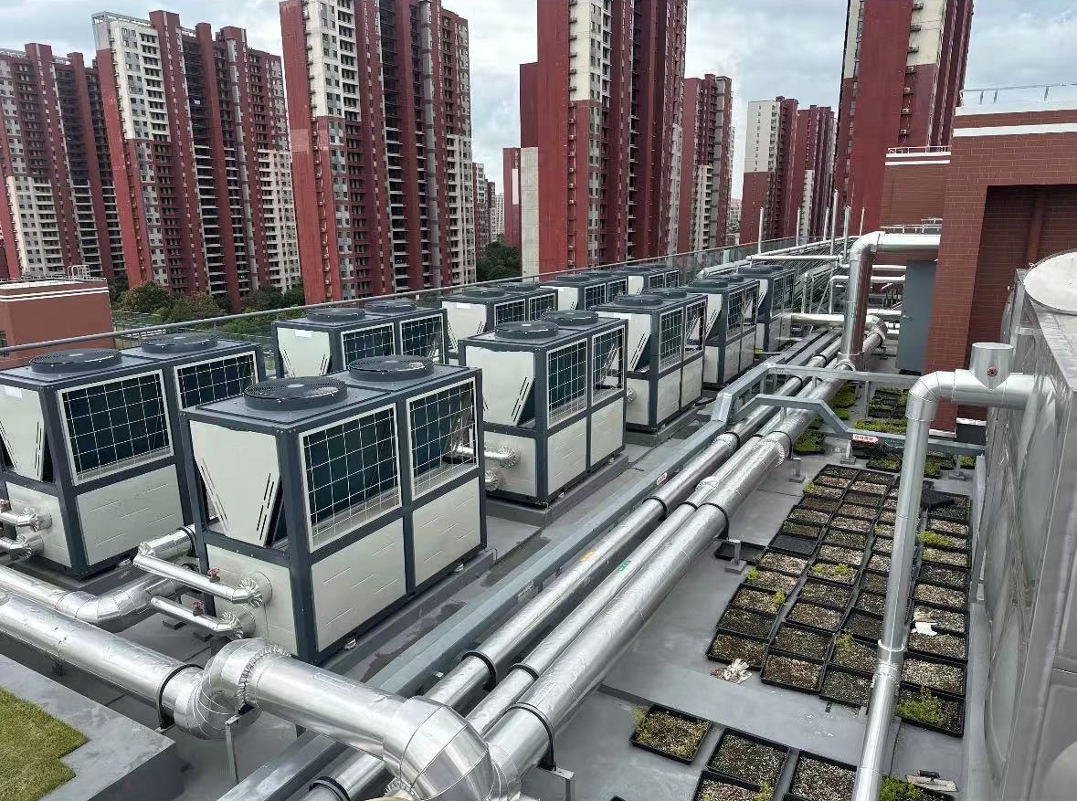Energibesparende og omkostningsreducerende nyt benchmark! Dual-source varmepumpe intelligent system omformer energiløsninger til hoteller og kommercielle komplekser Energibesparende og omkostningsreducerende nyt benchmark! Dual-source varmepumpe intelligent system omformer energiløsninger til hoteller og kommercielle komplekser