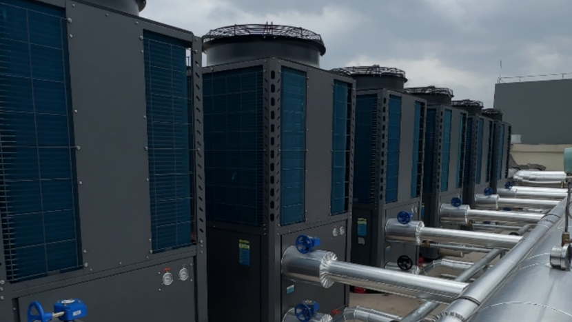 Integreret varmt- og koldtvandsforsyning med dual-source varmepumpe reducerer omkostninger og forbrug for selvbyggede fabrikker Integreret varmt- og koldtvandsforsyning med dual-source varmepumpe reducerer omkostninger og forbrug for selvbyggede fabrikker